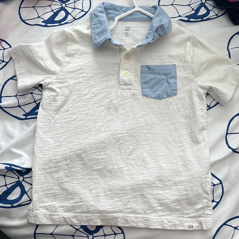 Gap polo shirt size 4T